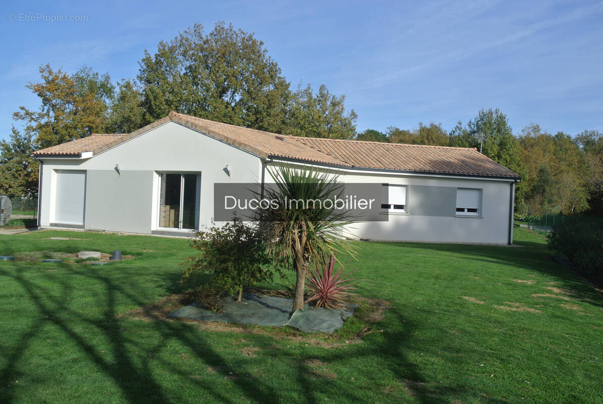 Maison à MAUVEZIN-SUR-GUPIE