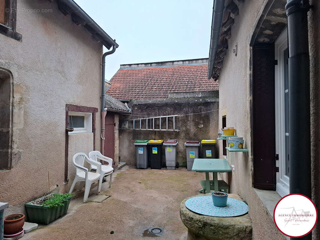 Appartement à SAINT-AMAND-MONTROND