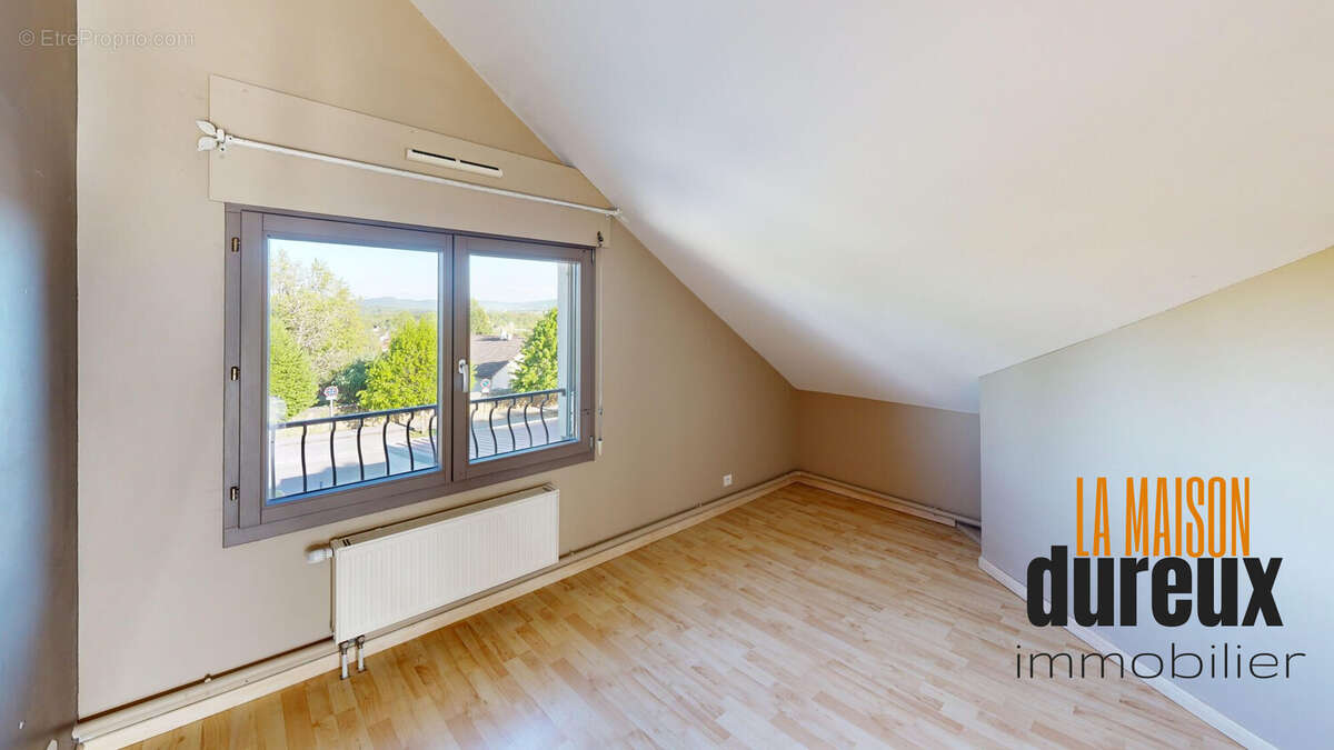 Appartement à SERRE-LES-SAPINS