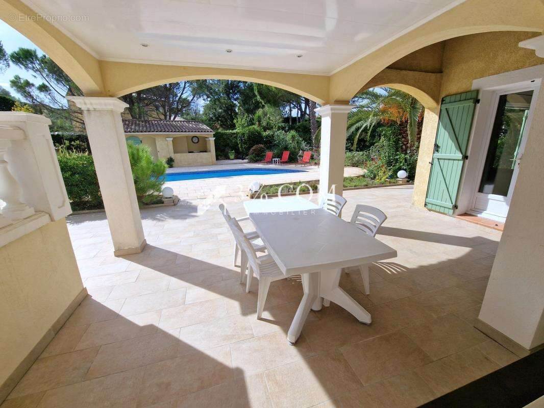 Maison à SAINT-RAPHAEL