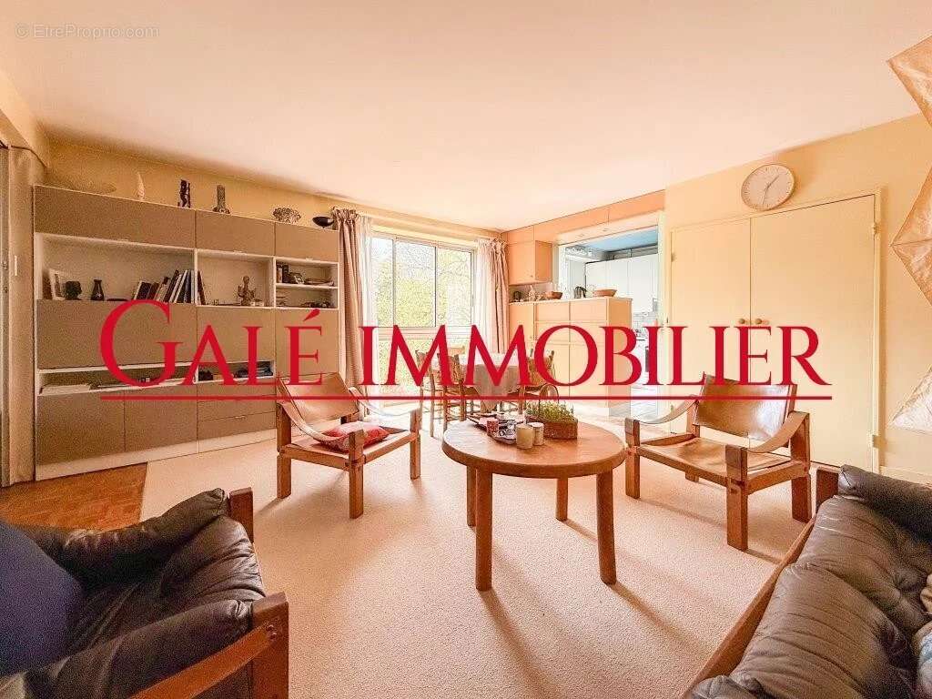 Appartement à BOURG-LA-REINE