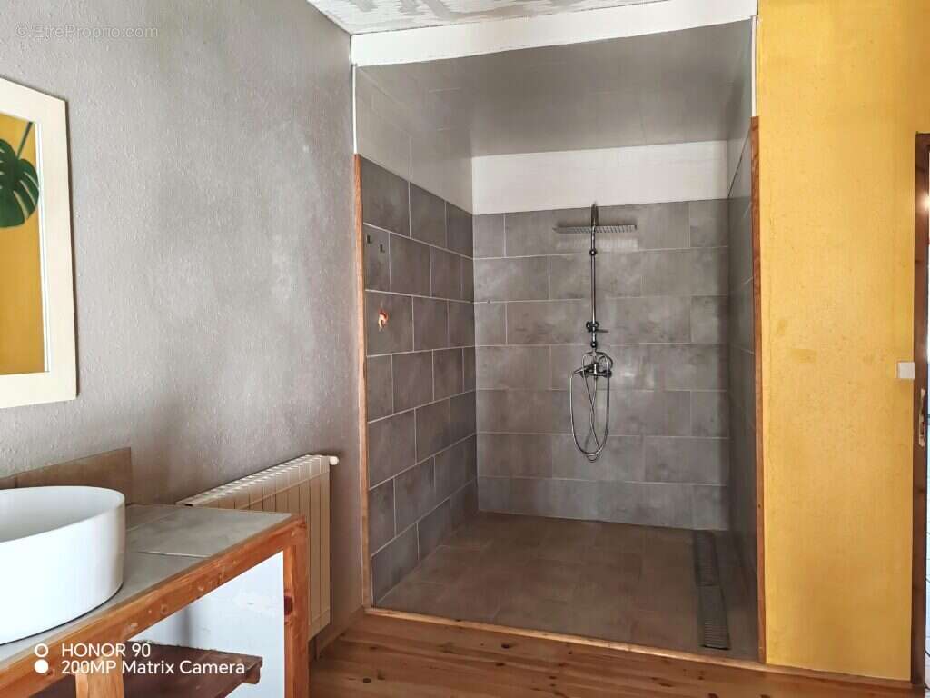 Maison de Village en R+1 95m2 hab T4 + Garage/Atelier - photo 15