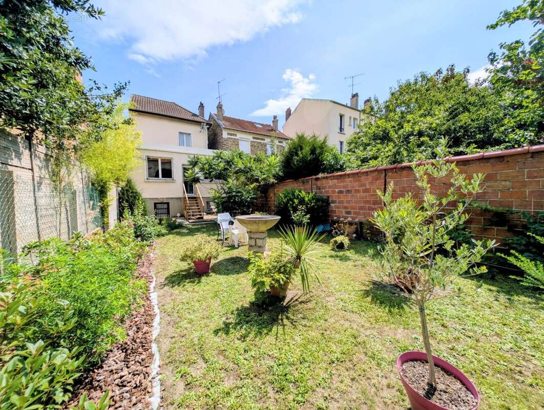 Ref 2152 - Maison 5 pièces - Sous-sol aménagé - jardin et garage - photo 14