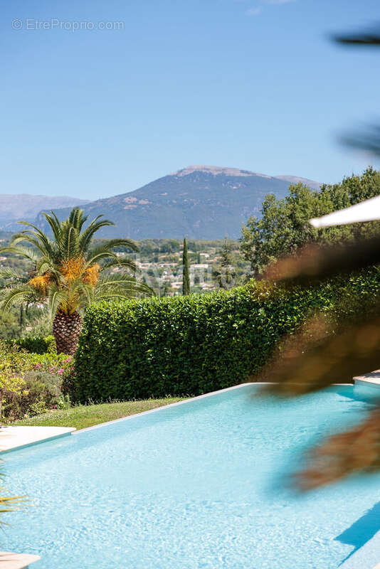 Maison 204 m² à Valbonne  - photo 6