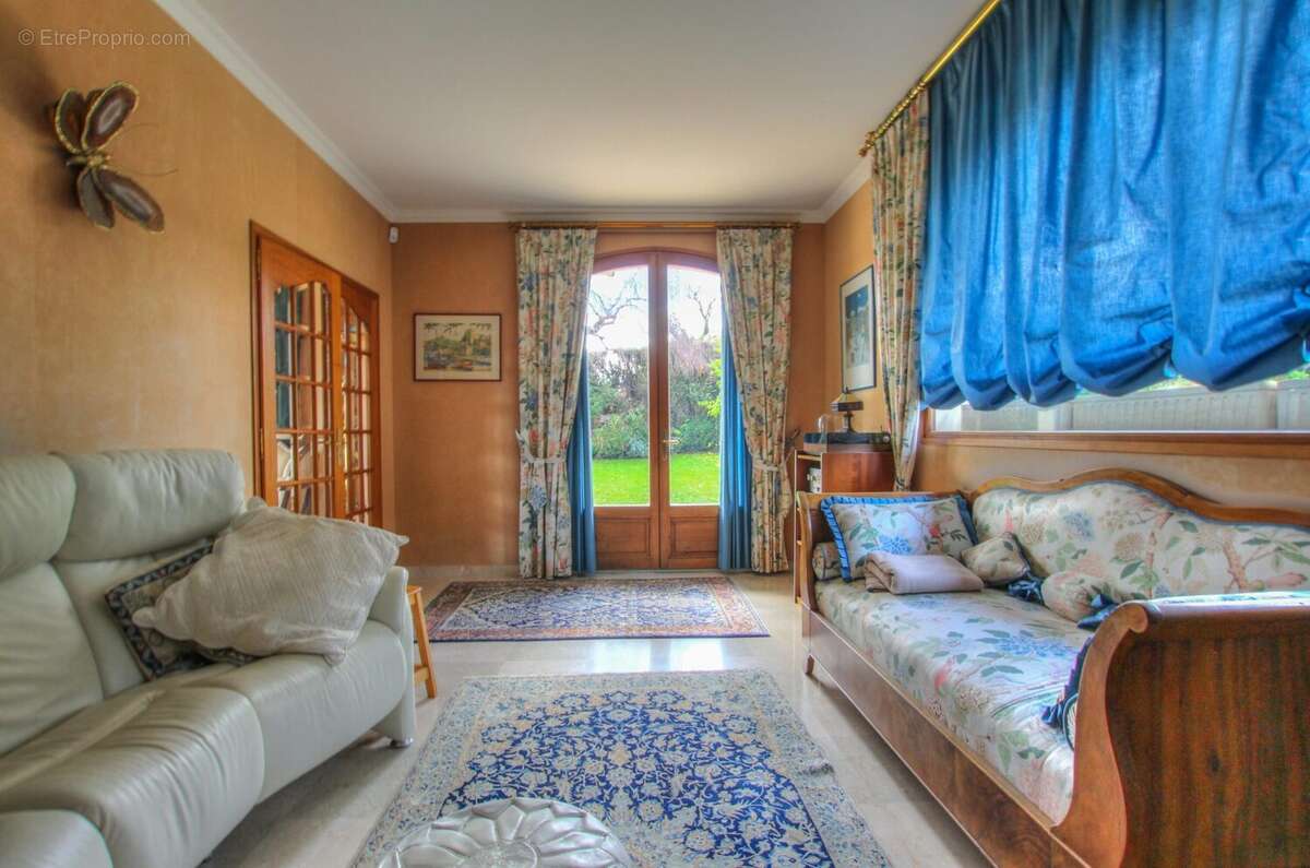 Maison à DIVONNE-LES-BAINS