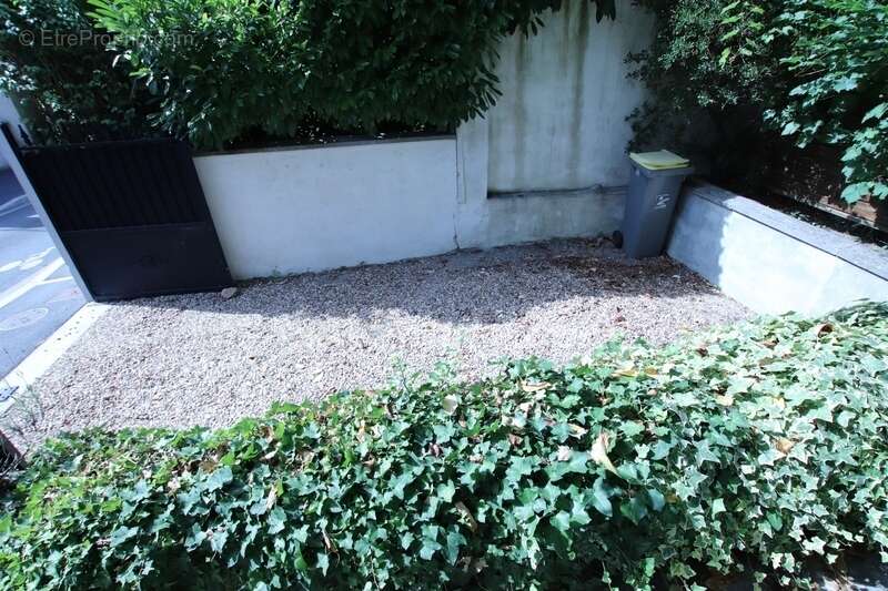 Maison à SAINT-JEAN-DE-LA-RUELLE