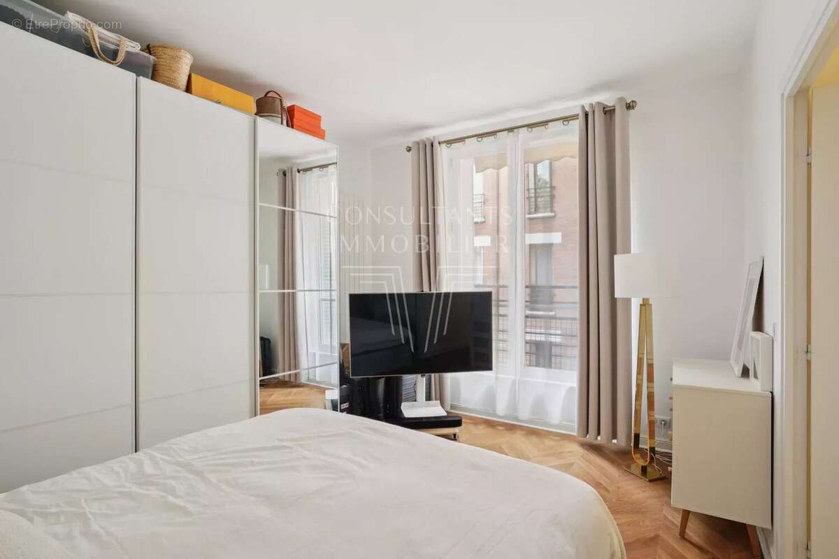 Appartement à NEUILLY-SUR-SEINE