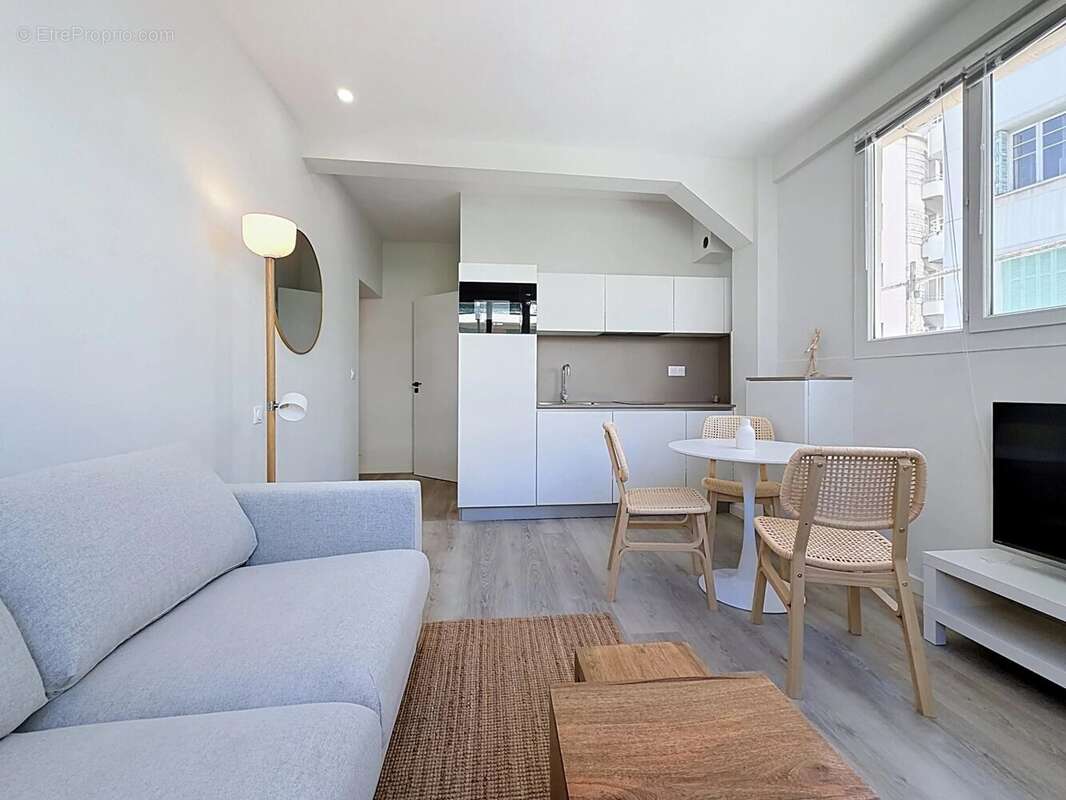 Nice studio renové - photo 2
