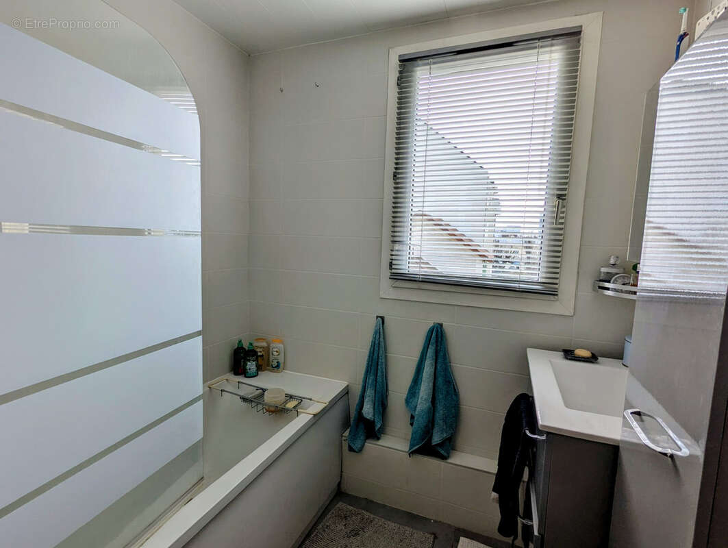Appartement à BEAUCHAMP