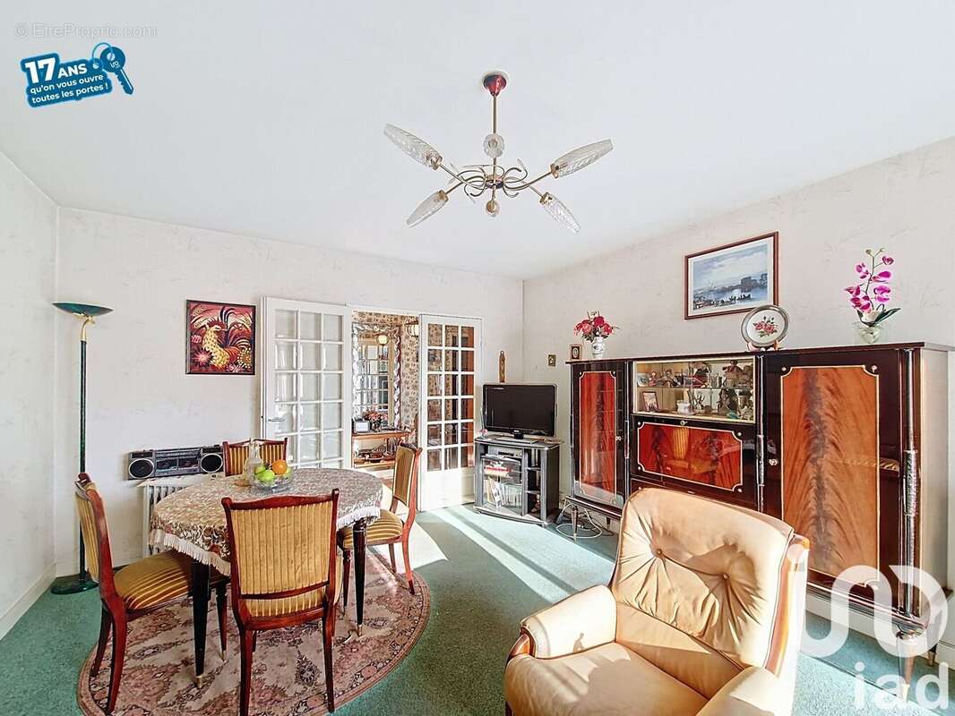 Photo 2 - Appartement à SAINT-DENIS