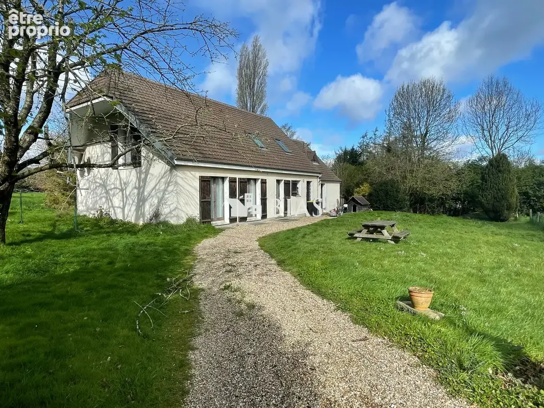 Maison à BOURG-ACHARD