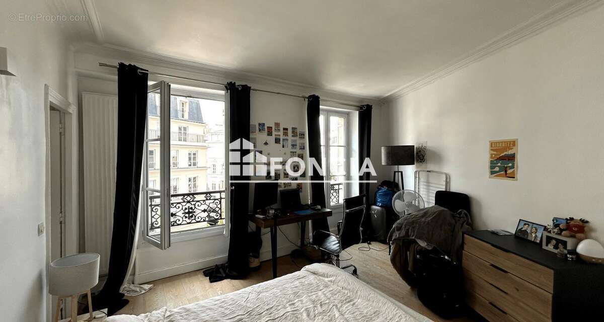 Appartement à NEUILLY-SUR-SEINE