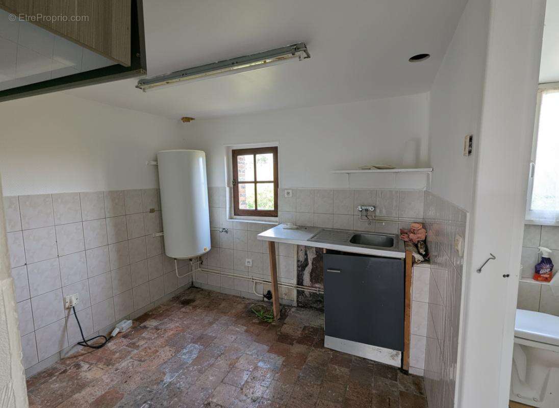 Propriété (corps de ferme) 360m2 au sol  à rénover - photo 6
