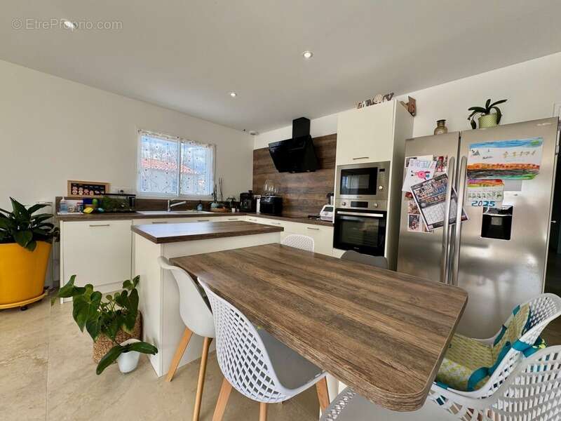 Maison à SAINT-CHRISTOL-LES-ALES