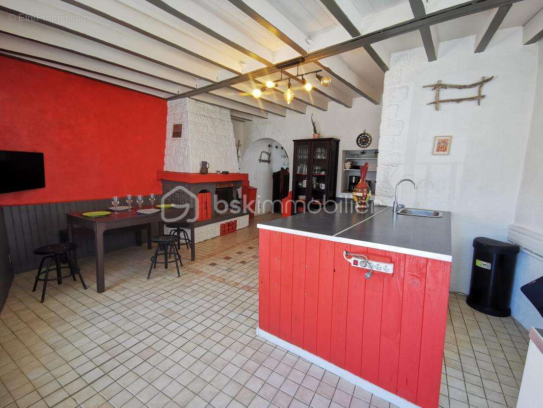 Maison à PIERRE-CHATEL