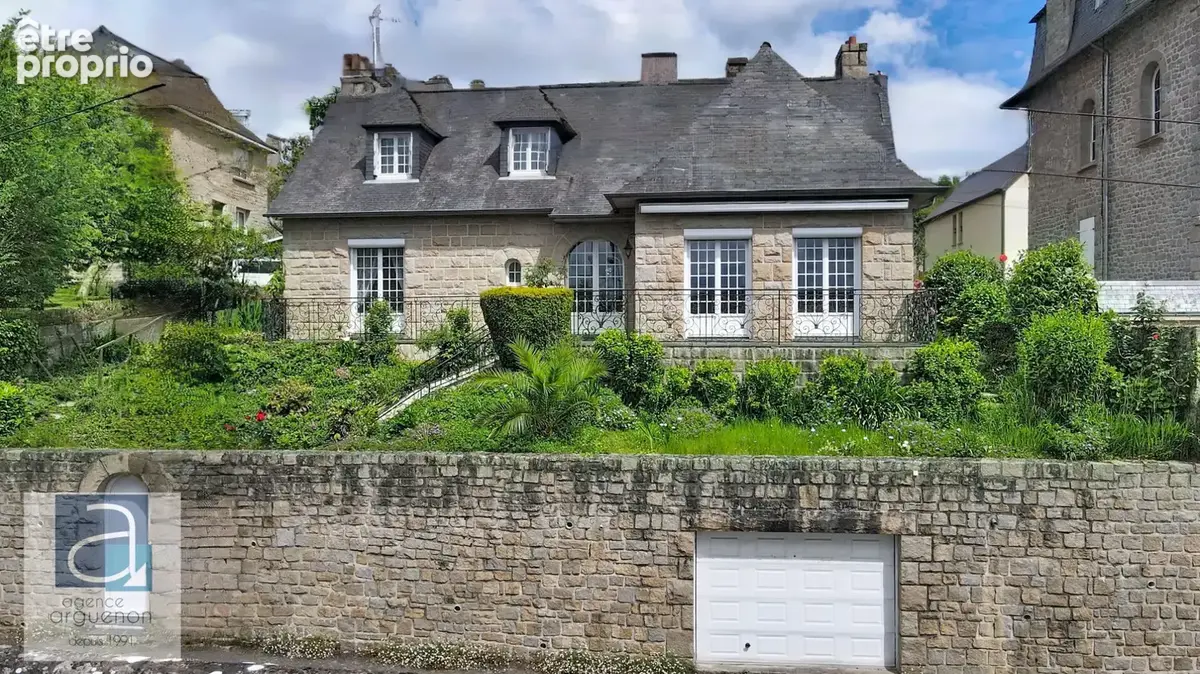DINAN : Une adresse privilégiée à Dinan pour cette maison de plain-pied, avec jardin fleuri, et garage. - photo 10