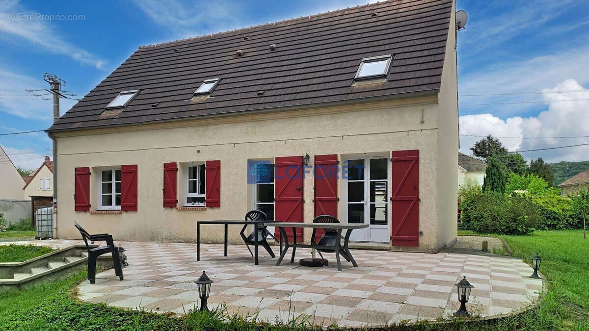 Maison à TRACY-LE-MONT