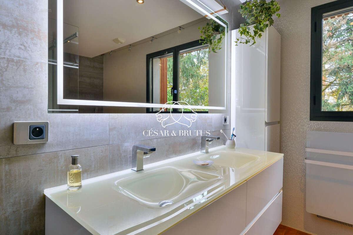 Maison à RILLIEUX-LA-PAPE