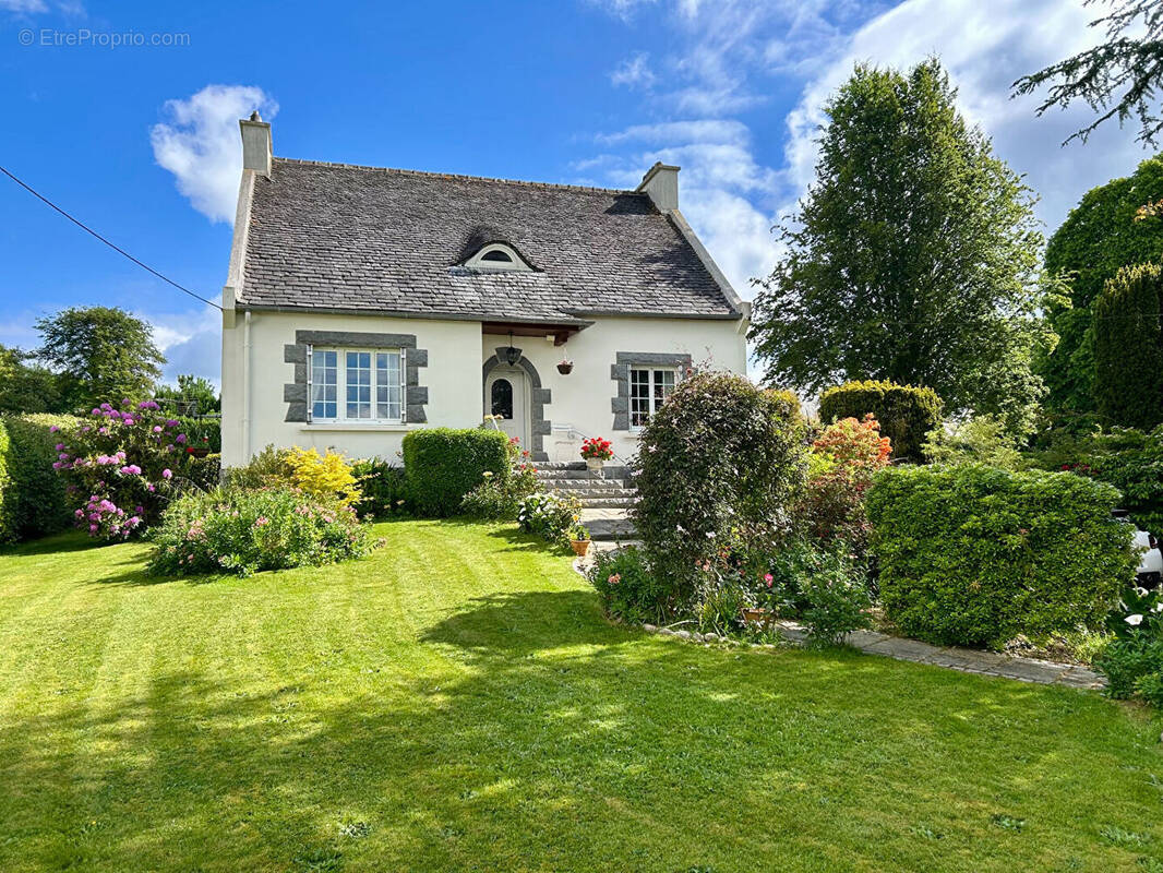 Maison à PLOUGONVEN