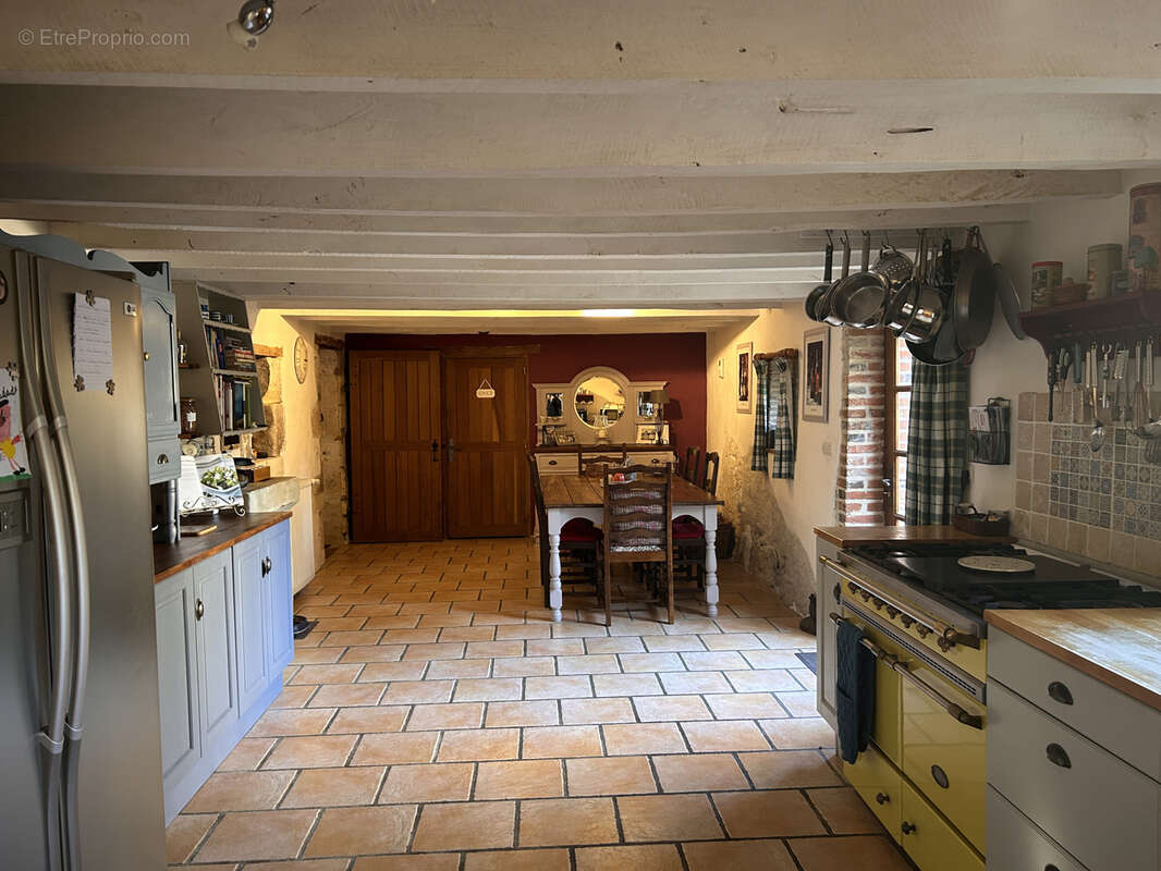 Maison à SAINT-REMY-SUR-CREUSE