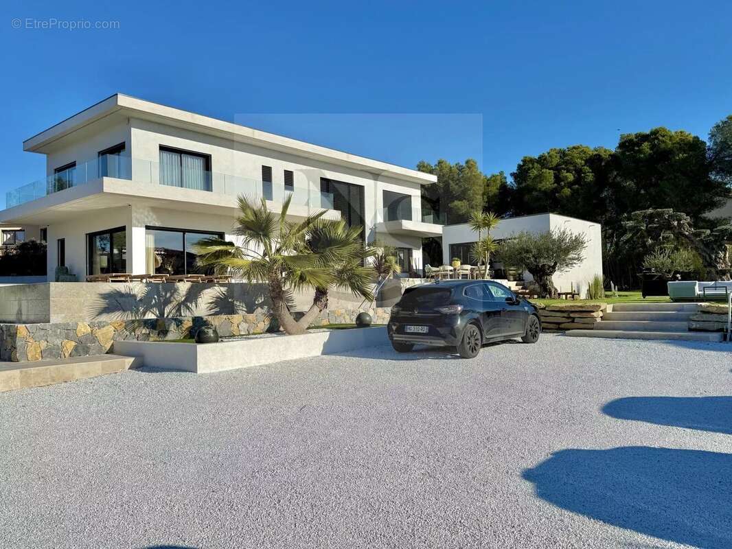 Maison à CARRY-LE-ROUET