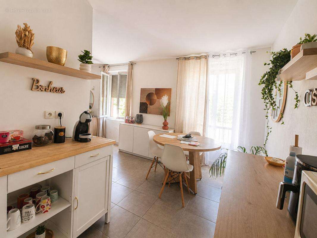 Immeuble de rapport  -  6 appartements loués - photo 4