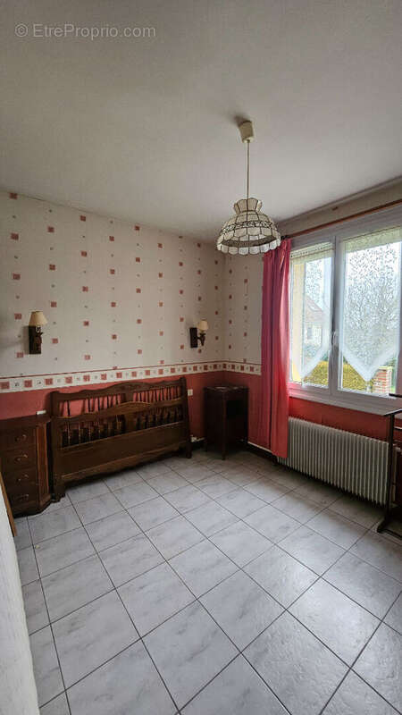 Maison à LACHAPELLE-AUX-POTS