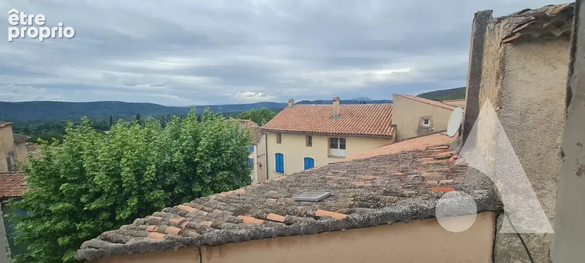 Villecroze, Maison  de village 8 pièces 143m², cour intérieure - photo 18