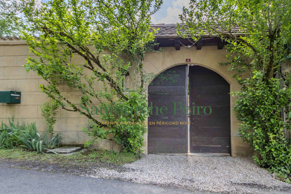 Maison à SAINT-CIRQ-MADELON