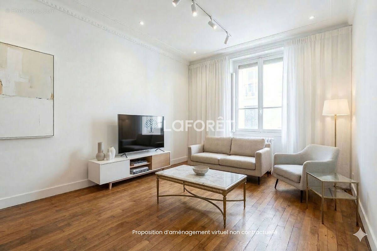 Appartement à PARIS-16E