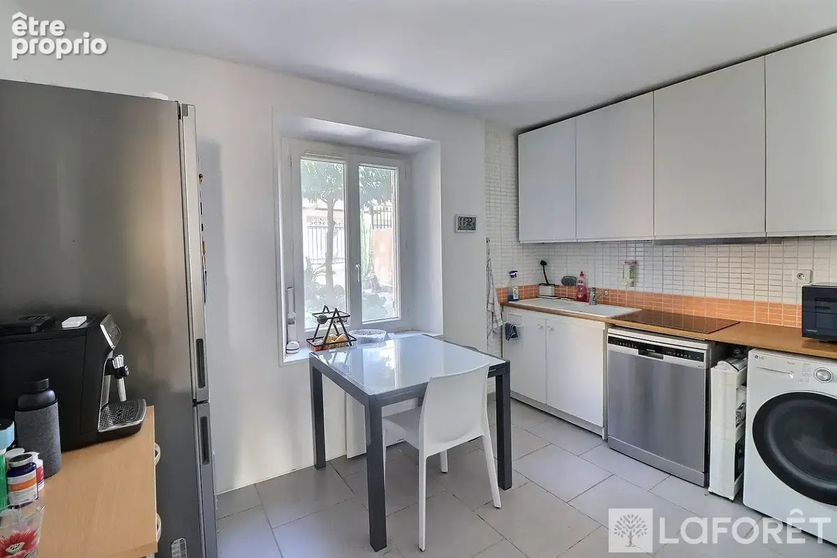 Hyères coeur de ville- Maison de caractère divisée en deux appartements ou à réunir - photo 7