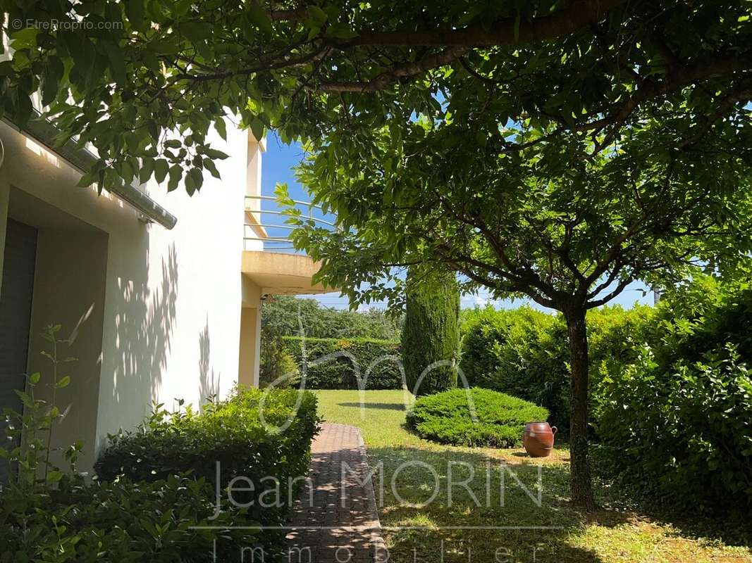 Maison à ROMANS-SUR-ISERE