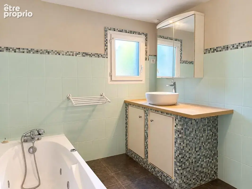 Fouqueure   maison de 154 m2 avec grange et terrain de 6 900 - photo 4