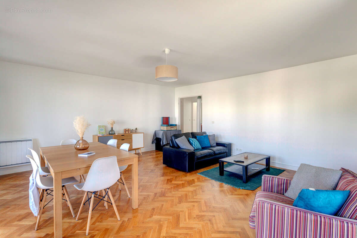 Appartement à LE PLESSIS-ROBINSON