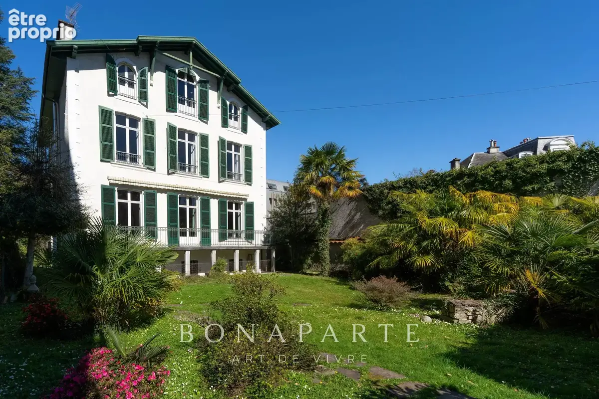 PAU HYPERCENTRE - Maison bourgeoise - Parcelle 1 119 m² - photo 2