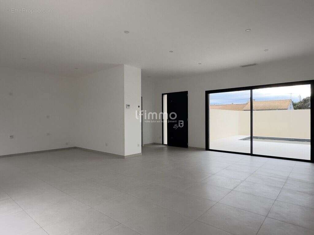 Maison à VILLEDAIGNE