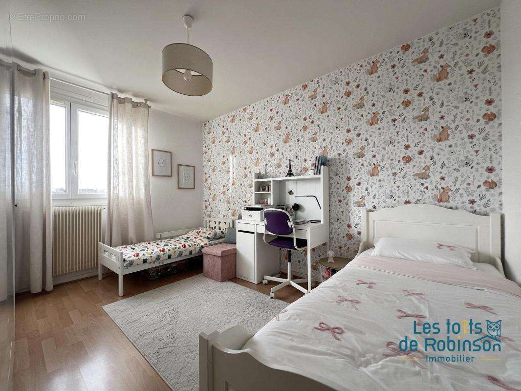 Appartement à LE PLESSIS-ROBINSON