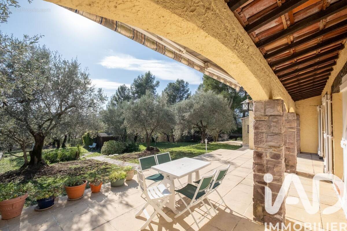 Photo 1 - Maison à TOURRETTES