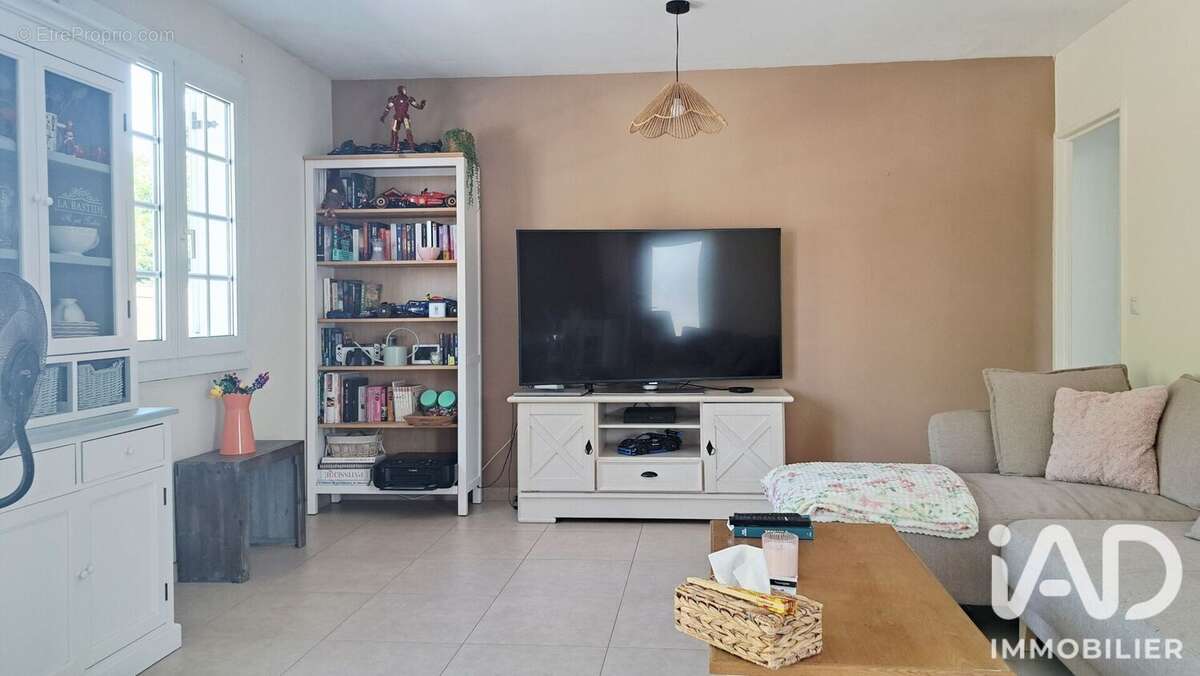 Photo 7 - Maison à CHEVILLON-SUR-HUILLARD