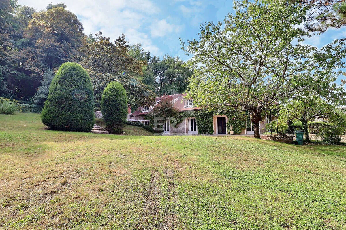Maison 250m² à saint-cyr-la-rivière - photo 15
