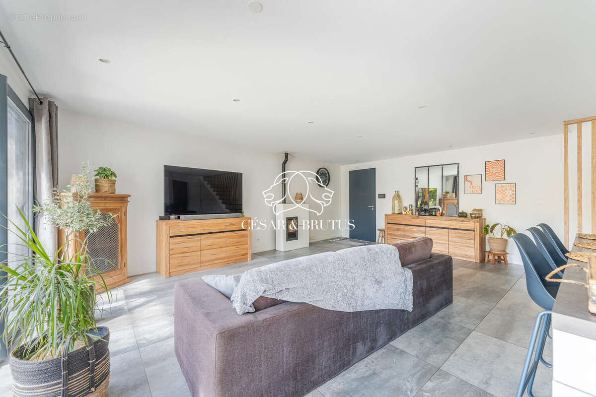 Maison 117 m² à Sathonay-Village  - photo 4