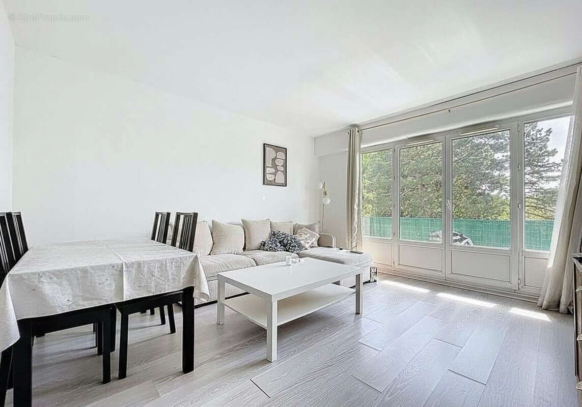 Appartement à AUBERGENVILLE