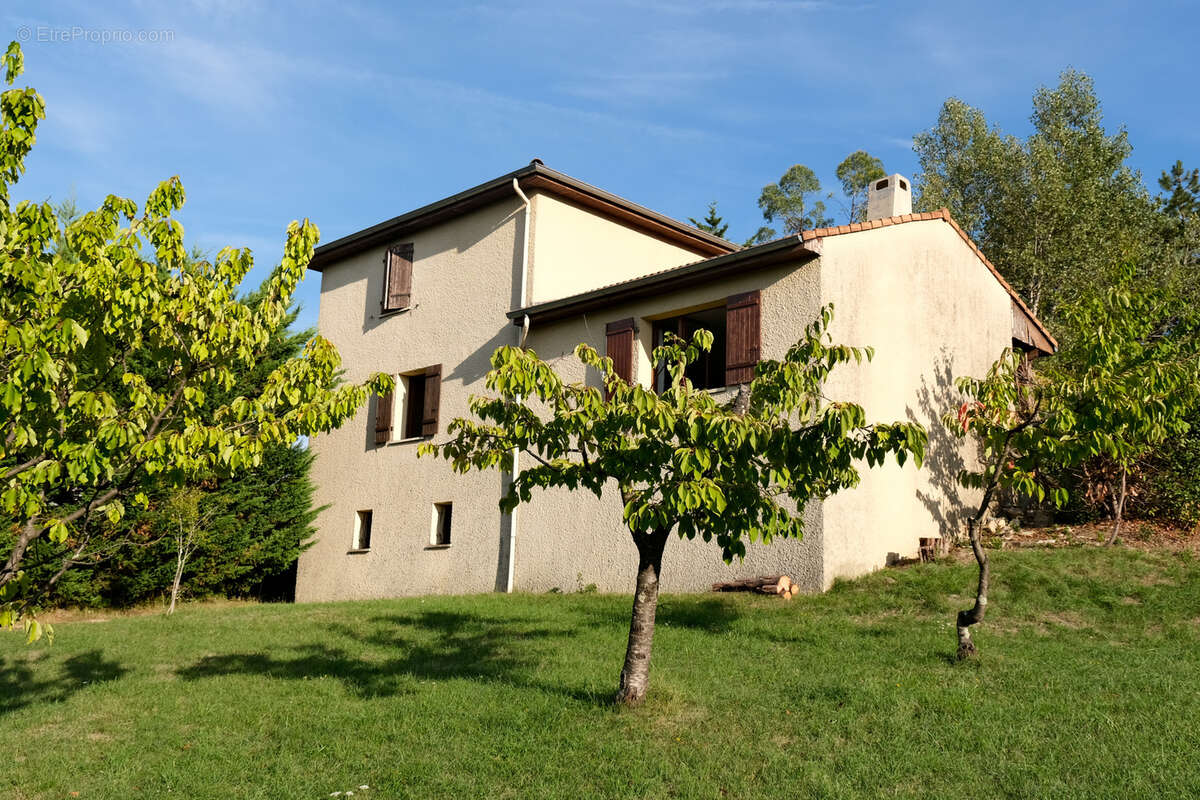 Maison à VILLENEUVE-DE-BERG