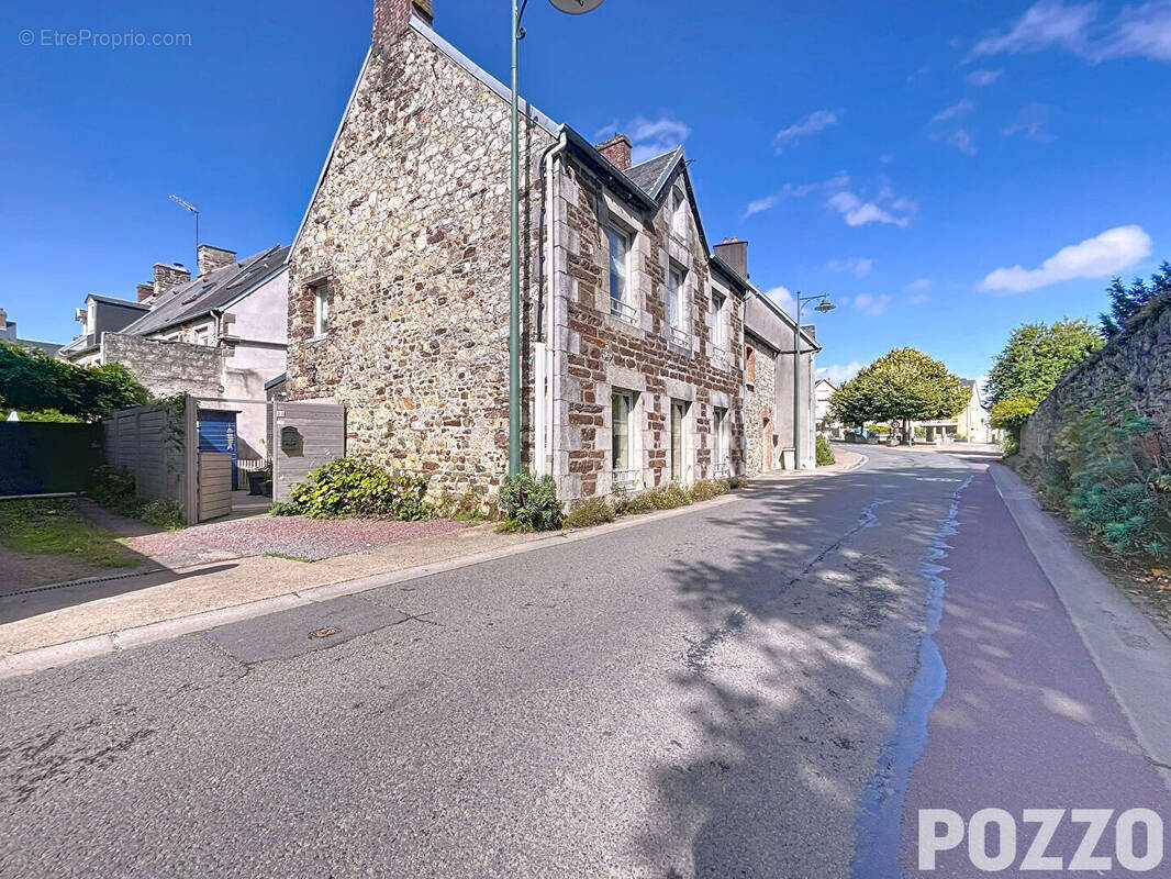 Maison à LONGUEVILLE