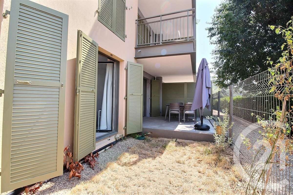 Appartement à VALBONNE