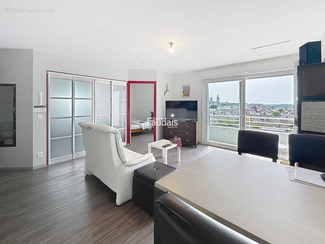 Appartement à COUTANCES
