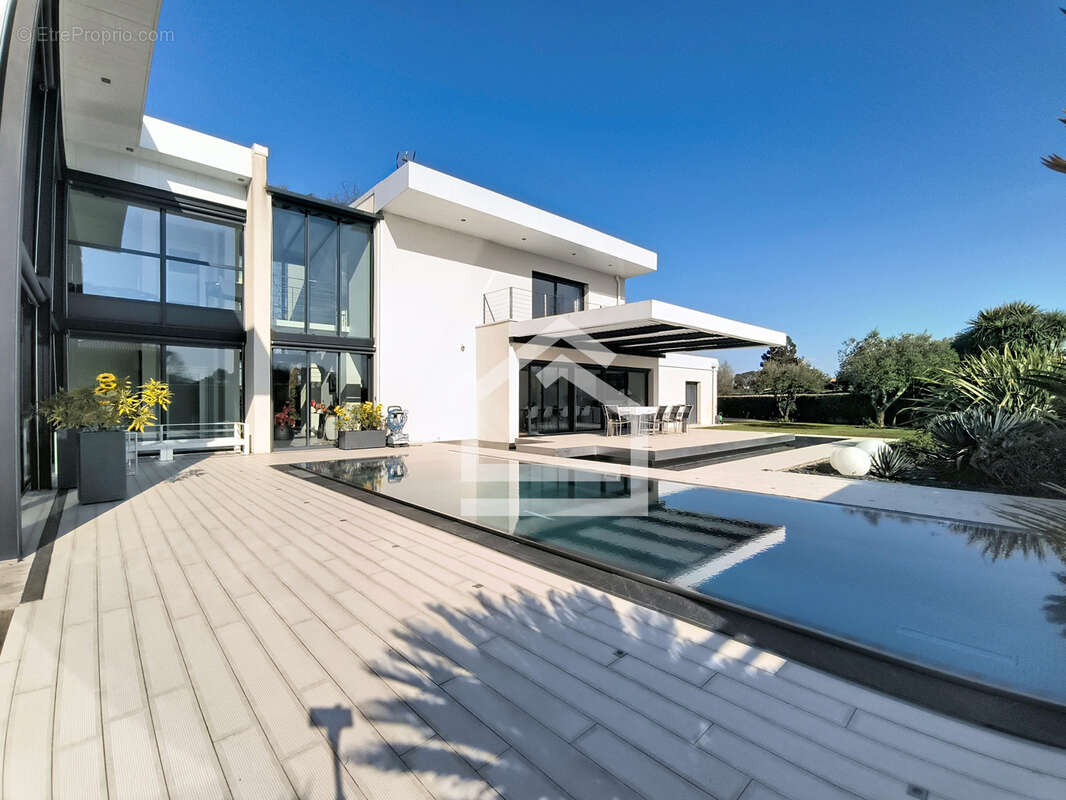 Maison à PESSAC