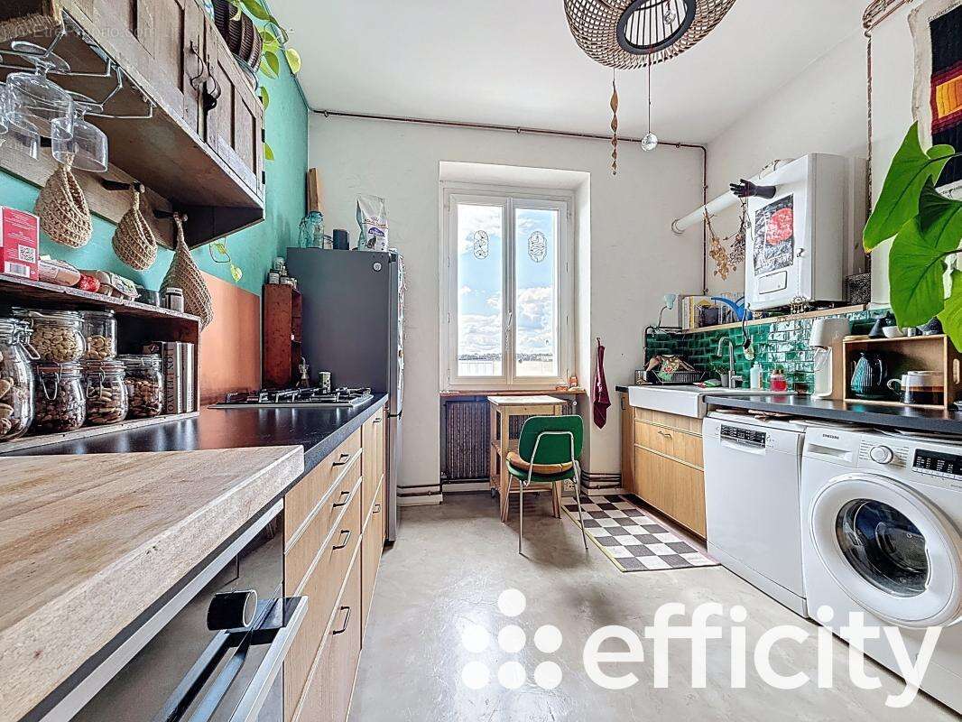Appartement à LYON-7E