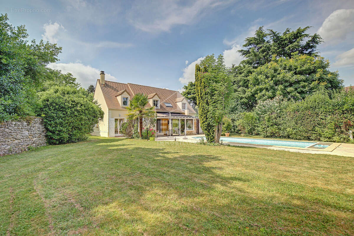 Maison de 190 m2 habitables - Les Alluets Le Roi - photo 3