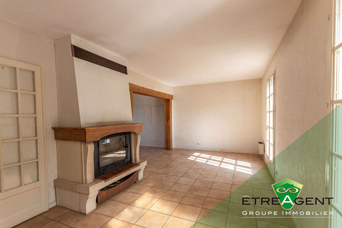 Maison à ARNIERES-SUR-ITON